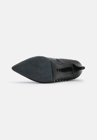 Liu Jo Jeans Tronchetti - black