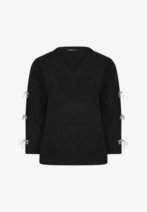 Mustat neulepusero V-pääntiellä, 3/4-hihoilla joissa hopeiset nauhat varressa, sekä teksturoitu kangas.