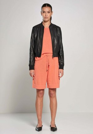 Shorts - dusty coral