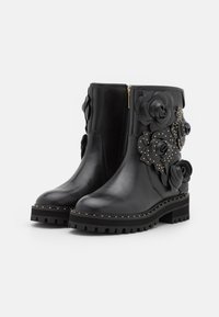 LIU JO Botas clássicas de cano curto - black