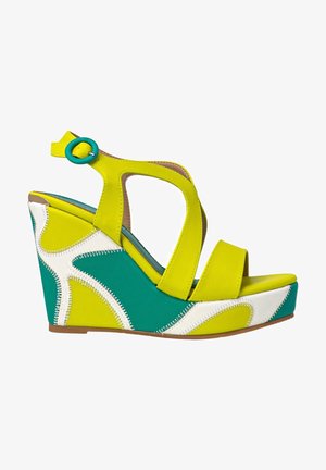 Sandali con tacco - yellow