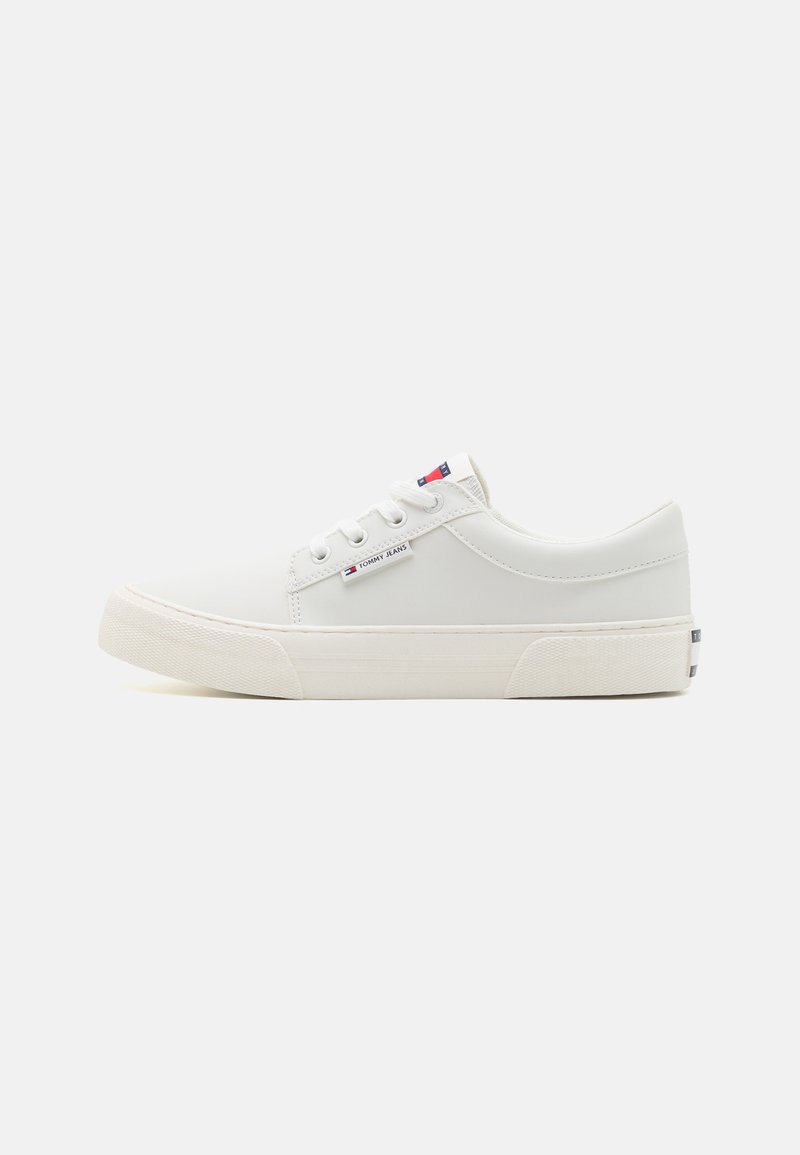 Tommy Jeans SKATE DERBY  - Tenisky - white