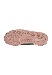 Rosa gummisåle med mønstret såle. Har den preget teksten "ellesse" og spor for grep. Flat design med variasjoner i tekstur.