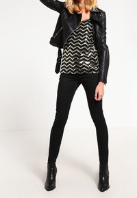 Vero Moda Blusa - black