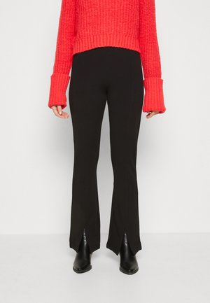 Pantaloni A Zampa Donna PIECES Pcpaige HW Flared Pants - Tessuto Morbido, Eleganza Danese