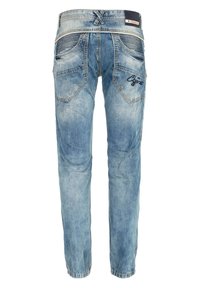 Helle blaue Jeans mit geradem Schnitt, ausgestattet mit einem gestickten Logo auf der Gesäßtasche und strukturierten horizontalen Akzenten an der Taille.