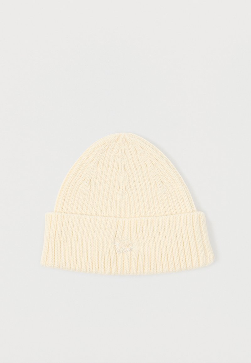 Πλέκτο σκουφάκι σε ανοιχτό κρεμ χρώμα με ριμπ υφή και διπλωμένο μανίκι, που διαθέτει ένα μικρό κεντητό σχέδιο ζώου.