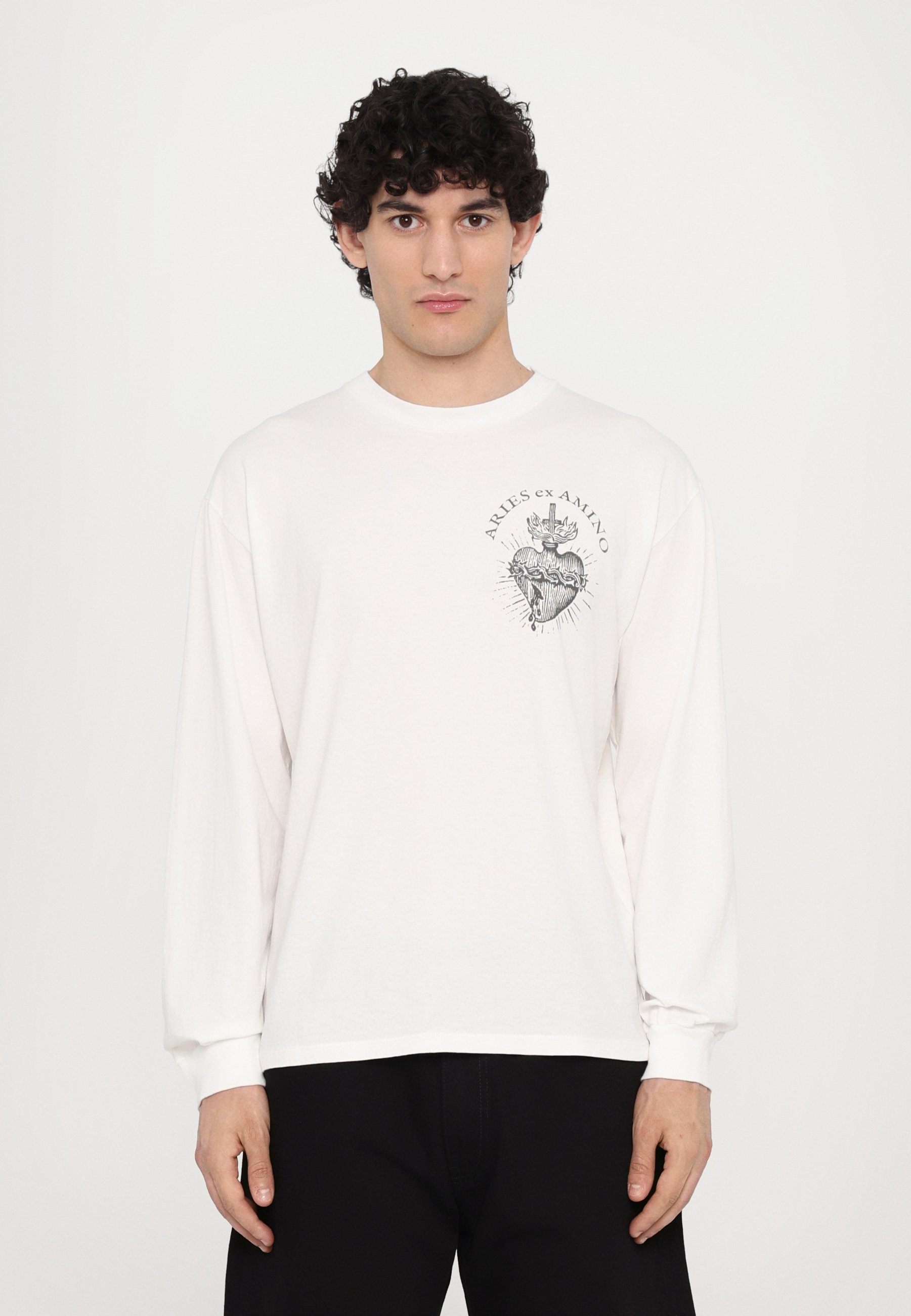 【関送無料】 Aries Faded Aries Ex Amino ロゴ Tシャツ Aries Faded Aries Ex Amino SS Tee - Off White – Goodhood