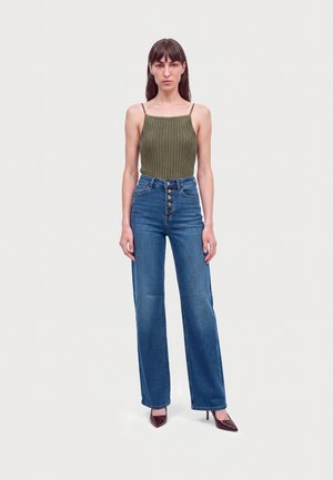 ONLY Tall ONLMADISON WIDE - Дънки със свободна кройка - medium blue denim