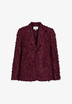 Blazer bordeaux con tessuto testurizzato e sfrangiato, due tasche frontali e rever a punta. Vestibilità sartoriale con scollatura a V profonda.