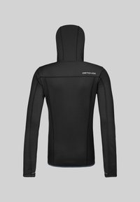 Schwarzer Hoodie mit passgenauer Schnittführung, nahtloser Kapuze und kontrastierenden Nähten. Mit Ortovox-Branding auf dem oberen Rücken. Glatte Textur.