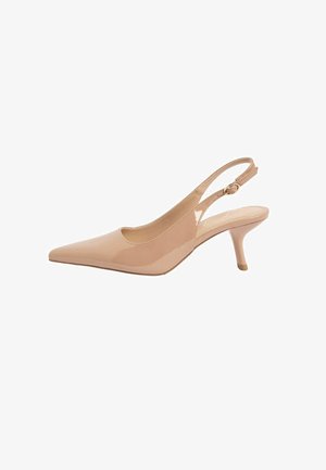 Beeži lakknahast slingback-kingad terava varba, väikese kassikand ja reguleeritava pandlaga rihmaga.