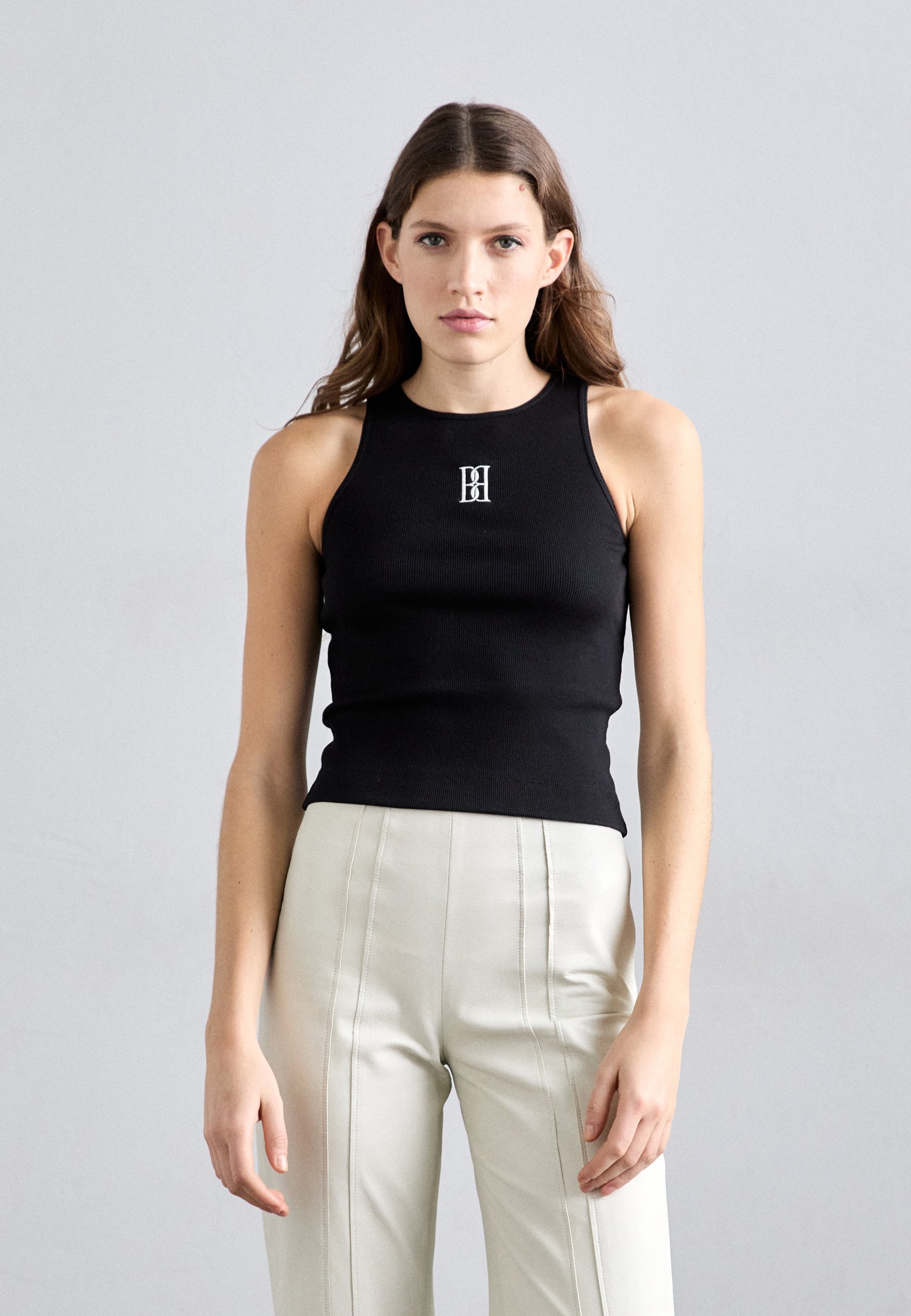 売れ筋商品|||バイマレンバーガー Tシャツ レディース トップス AMANIAS - Top - black/white BY MALENE BIRGER｜バイマレーネビルガーのTシャツ/カットソー