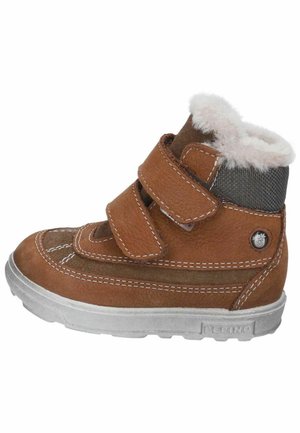 Braune Leder-Hochschaftstiefel mit zwei Klettverschlüssen, grauen textile Akzenten, weißem Kunstpelzfutter und einer strukturierten Gummisohle.