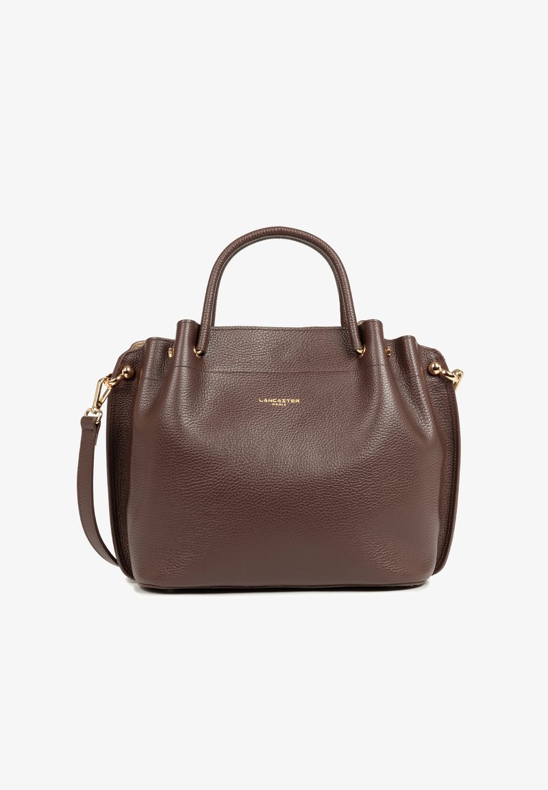 Sac à main en cuir marron avec des poignées supérieures et une bandoulière amovible. Il présente une finition texturée et des accents en métal doré.