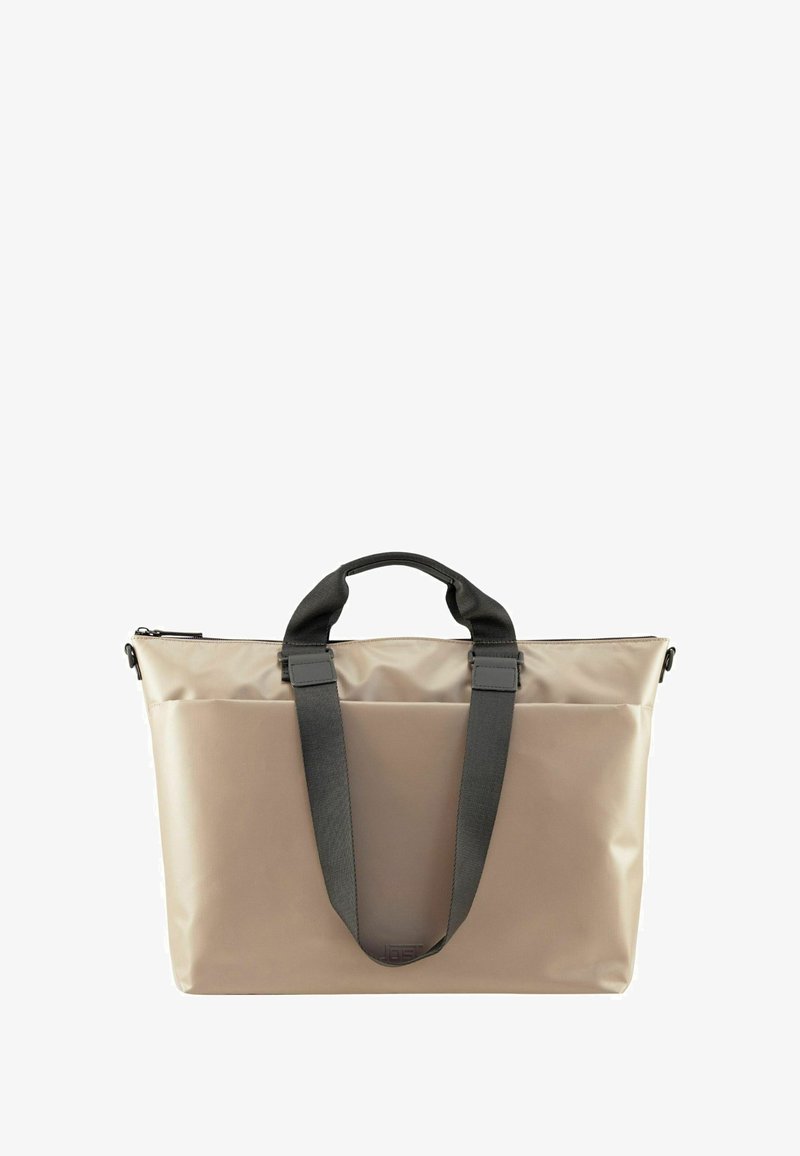 Sac fourre-tout imperméable beige avec des sangles réglables grises, fermeture éclair et une finition lisse et mate. Il dispose de poignées supérieures doubles pour plus de polyvalence.