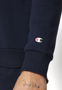 Champion BASIC CREWNECK - Mikina - dark blue