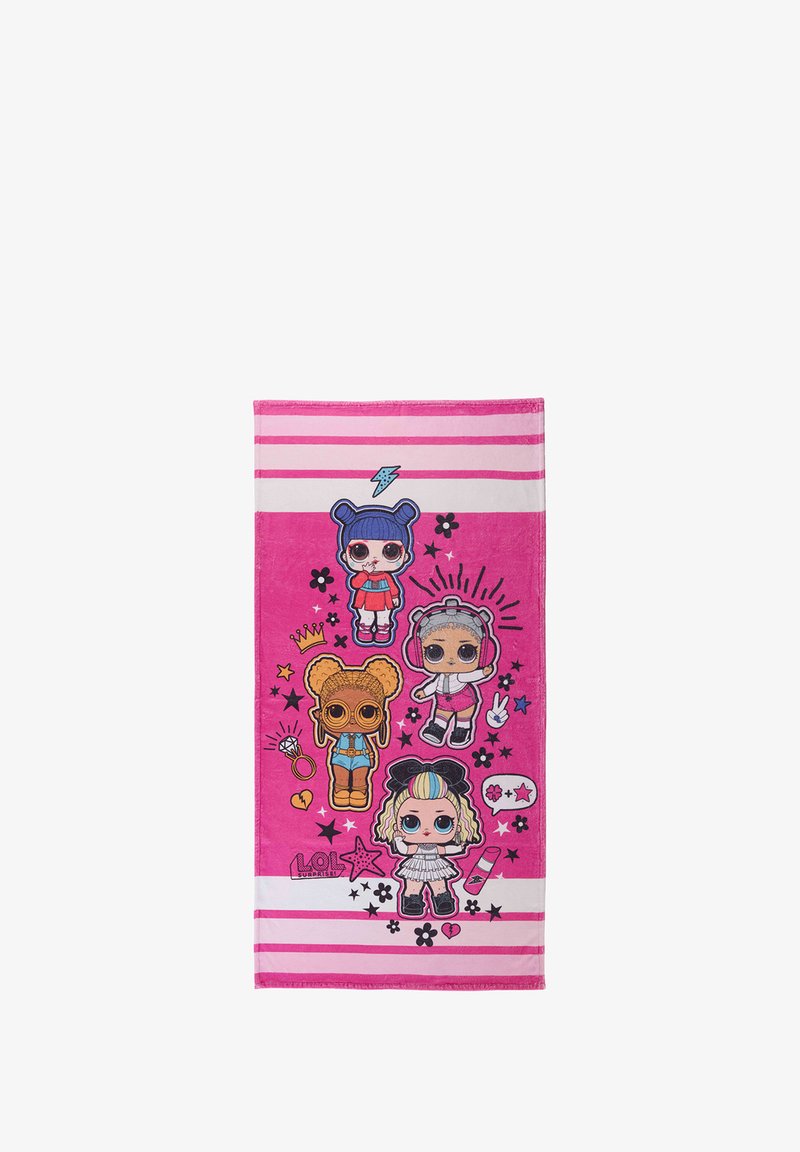Różowy ręcznik z czterema kolorowymi laleczkami w stylu kreskówkowym, gwiazdkami, kwiatami i akcesoriami, z logo "LOL Surprise" w lewym dolnym rogu.