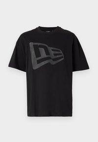 FLAG TEE - Apdrukāts T-krekls - black
