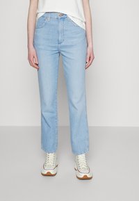 Wrangler WILD WEST - Calças de ganga de perna direita - crystal ice