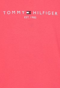 Tommy Hilfiger EXCLUSIVE ESSENTIAL TEE UNISEX - Triko s potiskem - glamour pink