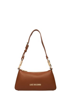 Borsa a tracolla in pelle marrone con texture, dettagli dorati e logo "LOVE MOSCHINO" sul davanti, chiusura con zip e tracolla regolabile.