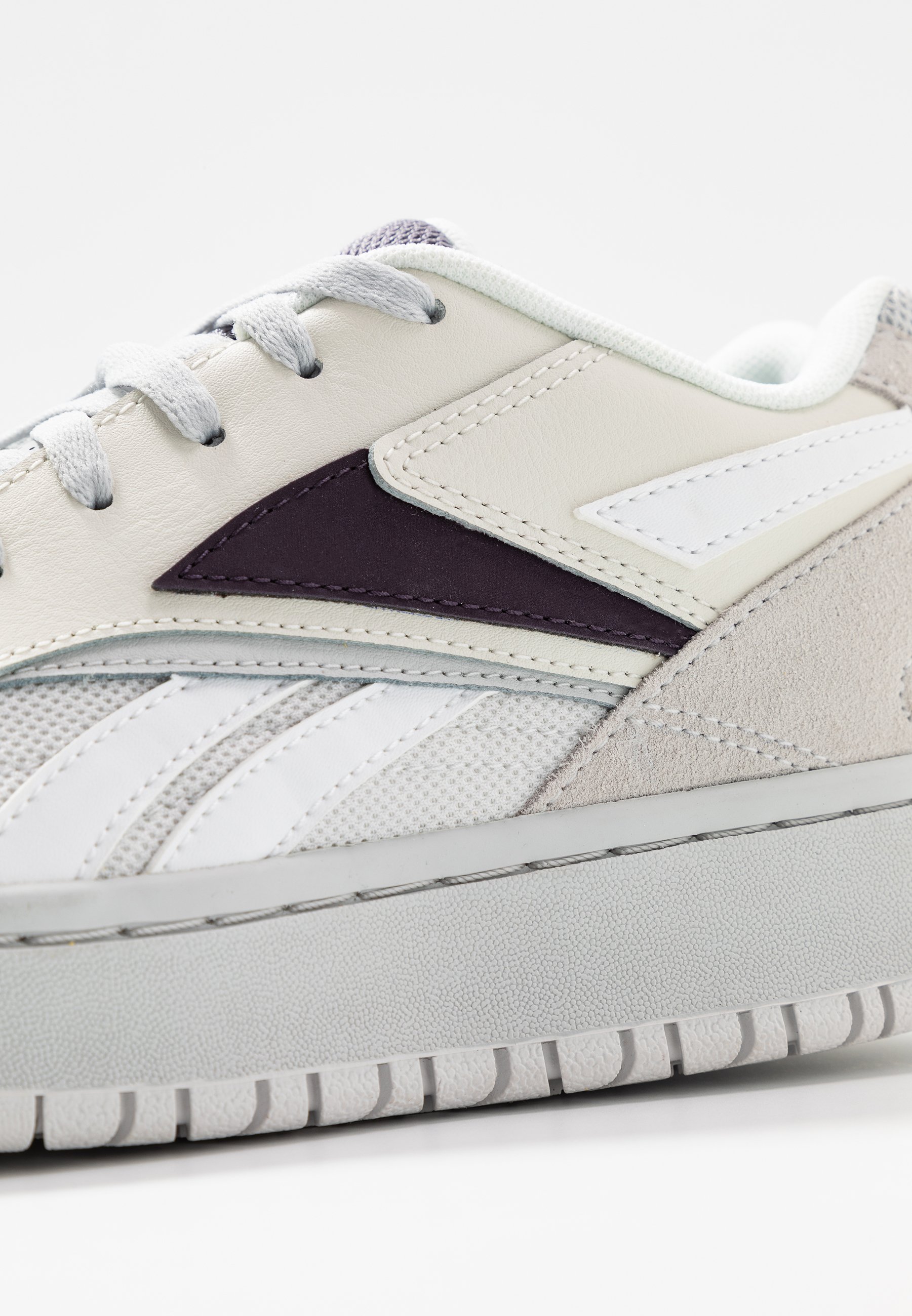 Reebok Classic COURT DOUBLE MIX Joggesko porcelchalk Reebok Classic COURT DOUBLE MIX Joggesko porcelchalk