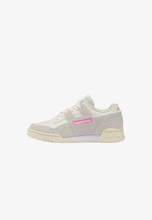 Reebok, WORKOUT PLUS-WHITE-3 . - Skateschoenen - chalk playfulpink invertedaqua