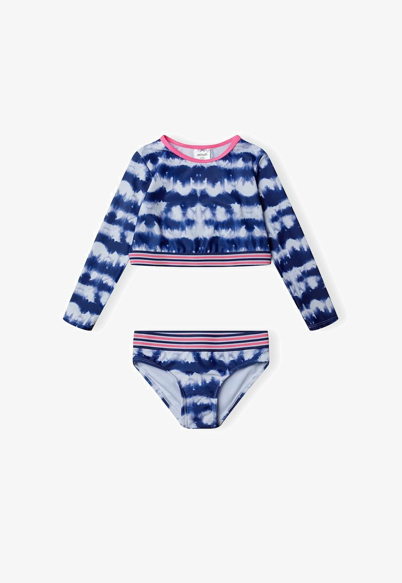 Haut de maillot de bain à manches longues en tie-dye marine avec des accents roses, associé à un bas de bikini assorti avec une taille rayée. Texture lisse.