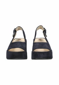 Námořnické modré semišové platformové boty s otevřenou špičkou a designem se zpevněním kolem paty, s ozdobným přezkovým akcentem a hladkou béžovou stélkou.