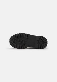 Zign LEATHER - Stivali con i lacci - black