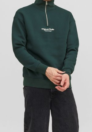Sweater - green