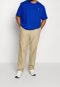 Lyle & Scott Jednoduché tričko - blue