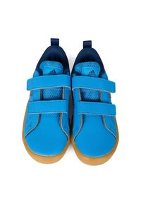 Scarpe da ginnastica blu con due fasce in velcro, tomaia in sintetico liscio, fodera in rete e suola in gomma. Presenta il logo Adidas sul lato.