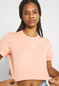adidas Originals TEE - T-shirt con stampa - ambient blush