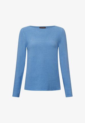 Helles blauer Langarmpullover aus strukturiertem Stoff mit einem weiten, abgerundetem Ausschnitt. Gerader Schnitt am Saum, minimale Details.