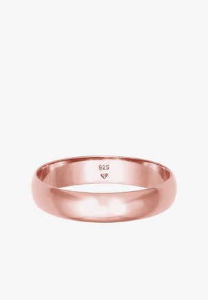 Poleret rosaguld ring med et glat, afrundet design. Har et 925 sølvmærke indvendigt. Ensartet form og tekstur hele vejen igennem.
