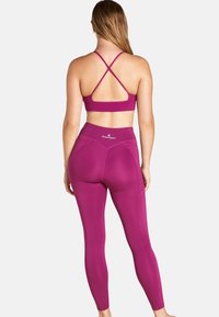 OCEANSAPART Leggings - pink