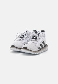 adidas Performance KAPTIR 3S UNISEX - Treenikenkä - footwear white/core black/grey one