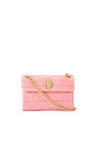 Borsa a tracolla con motivo coccodrillo rosa, dotata di una catena dorata e una chiusura decorativa. Design rettangolare compatto con superficie testurizzata.