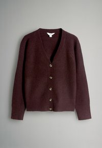 Burgundowa dzianinowa kardigan z dekoltem w kształcie litery V, długimi rękawami i sześcioma okrągłymi guzikami z przodu, o prążkowanej fakturze i luźnym kroju.