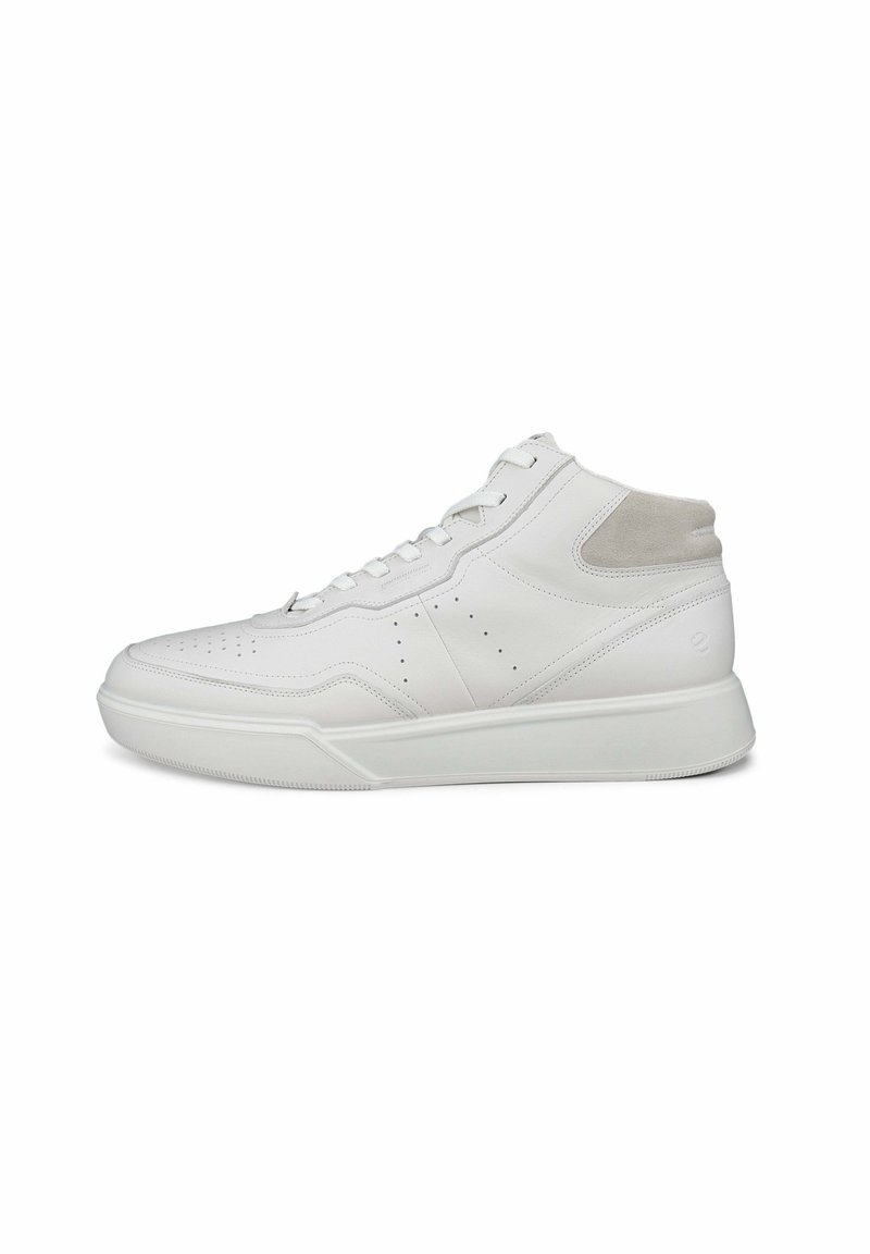 Białe wysokie sneakersy wykonane z gładkiej skóry z akcentem z teksturowanej zamszowej skóry. Posiada perforacje, wyściółkę na kołnierzu oraz trwałą gumową podeszwę.