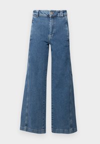 Pantalones vaqueros de pierna ancha en azul, hechos de mezclilla, con cierre de botón, cinco bolsillos y un dobladillo limpio. La tela tiene una textura suave.