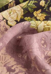 REGULAR FIT - LONG SLEEVE MIDI - Vardagsklänning - black/pink floral patchwork print