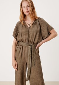 s.Oliver Jumpsuit - dusty olive melang