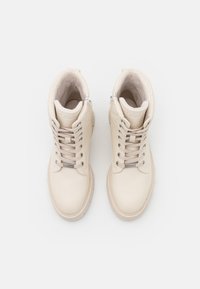 s.Oliver Platform ankle boots - cream