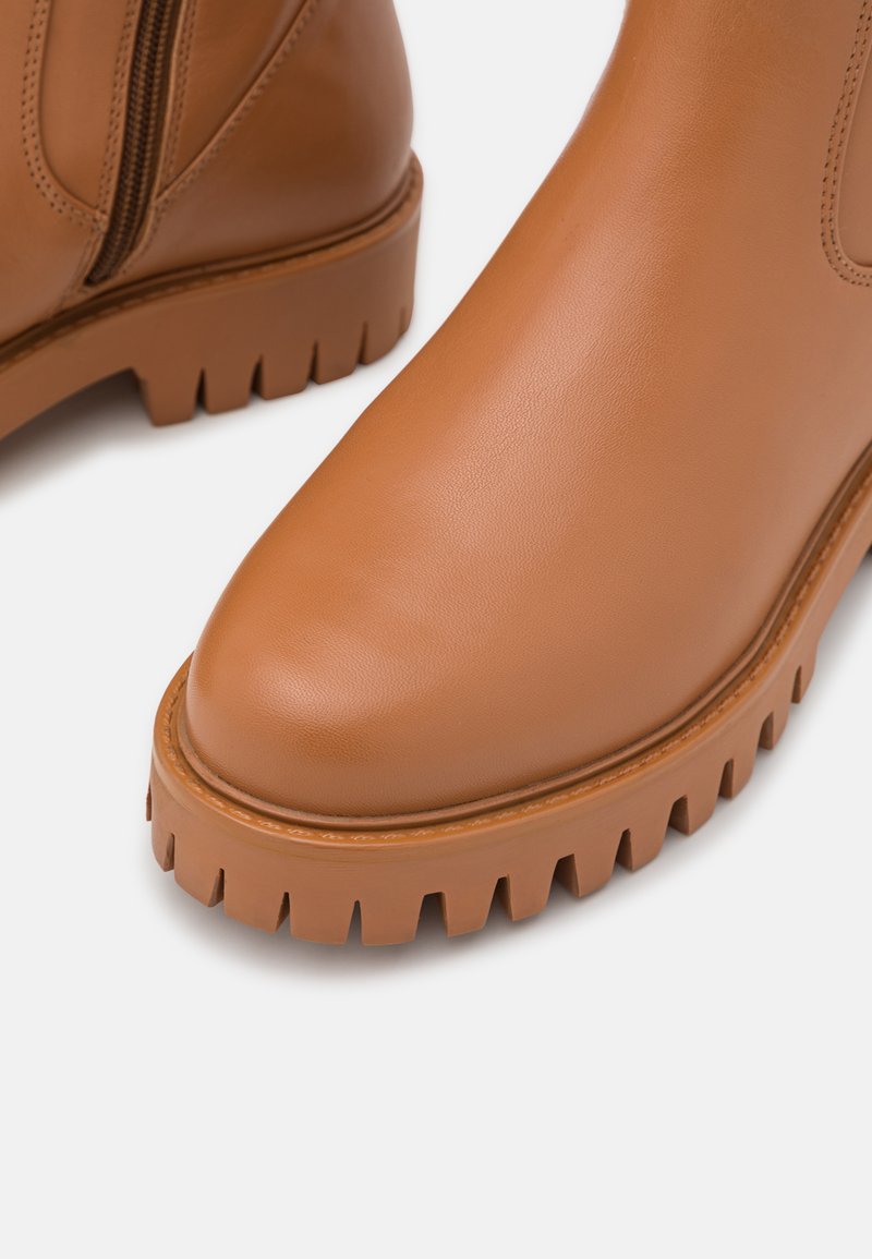 Damen Klassische Stiefel | ASRA KANGA Plateaustiefel tan - HP30582 Damen Klassische Stiefel | ASRA KANGA Plateaustiefel tan - HP30582