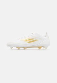 adidas Performance F50 PRO FIRM GROUND - Jalkapallokengät kiinteälle alustalle - footwear white/gold metallic