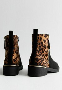 Anfibi Con Tacco Zalando Stivali Donna Stivali Maculati Zalando