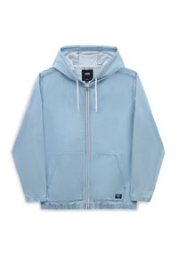 Lichtblauwe spijkerjas met een capuchon, ritssluiting, twee voorzakken en een elastische onderkant. Voorzien van witte trekkoorden en een binnenvoering.